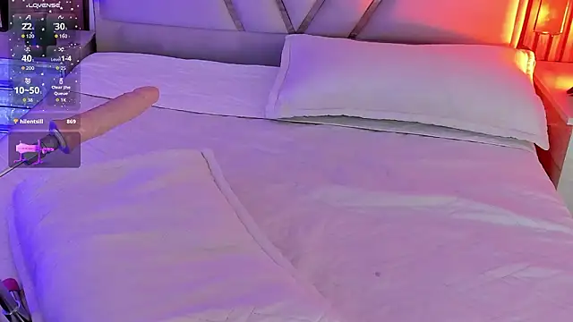 Emmapeetite's cam snapshot