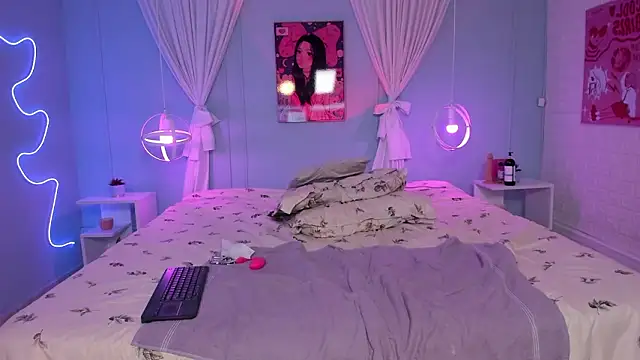 Cleo_Foxx's cam snapshot