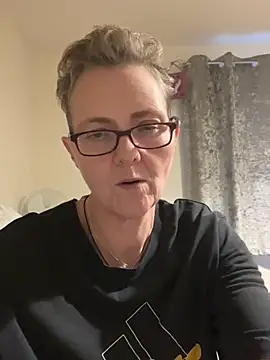 Curvy-Jinx's cam snapshot