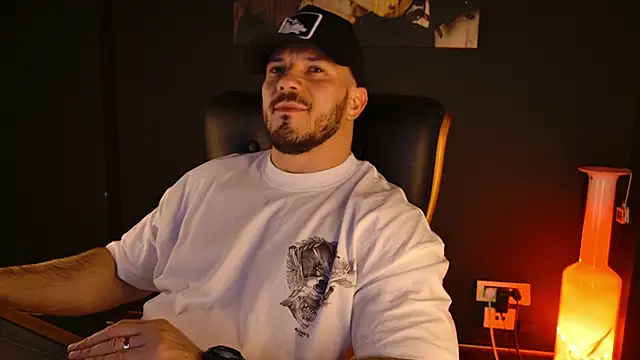 AngeloEric's cam snapshot