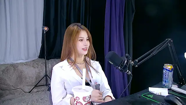 Yunny-888's cam snapshot