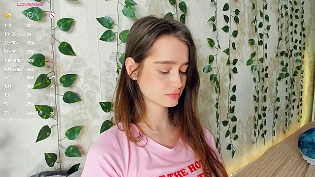 lovelyalivia live sex cam