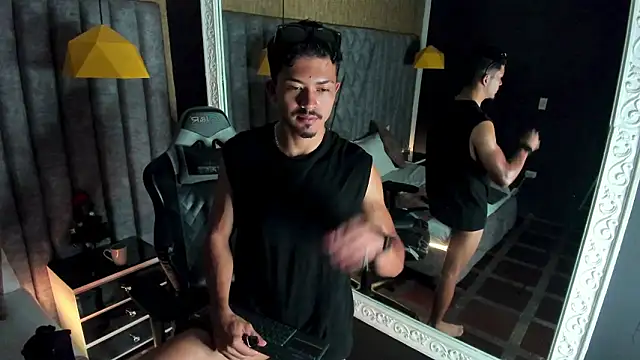 NicolaiKarav live sex cam