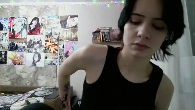 LxayBloom's cam snapshot