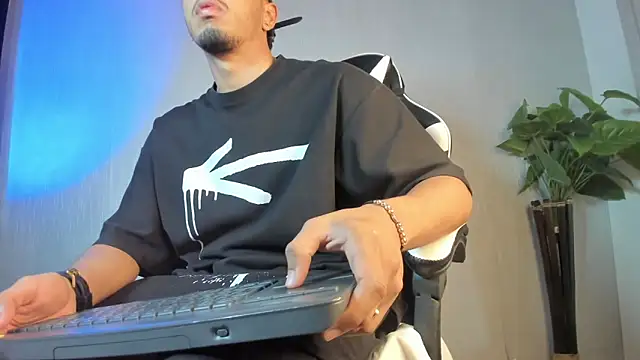 Brand_Collins's cam snapshot