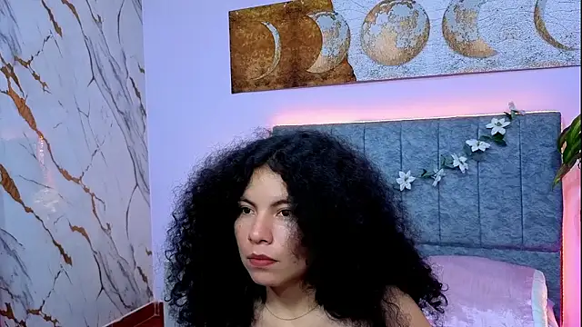 Zoe-yanin's cam snapshot