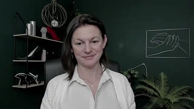 VivianWILD's cam snapshot