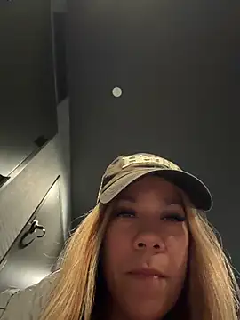 Bigbuttbrooklynn live sex cam