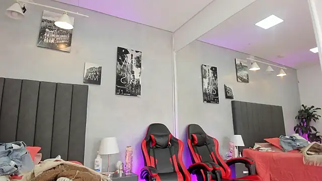 kendra_london's cam snapshot