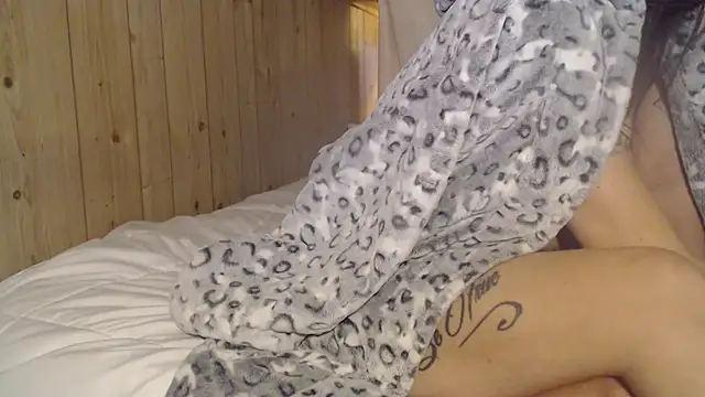 saraswirls69@xh's cam snapshot