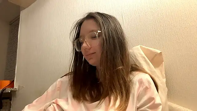 CletaMaciejewski's cam snapshot