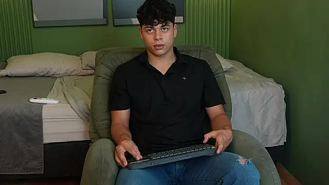 Ethan_occonor live sex cam