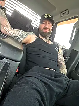 Beardedtattood live sex cam