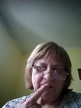 EmmaStar673 live sex cam