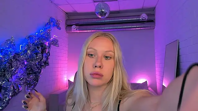 AprilChambers's cam snapshot