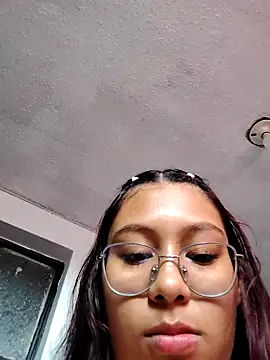 StornBunnyy_'s cam snapshot