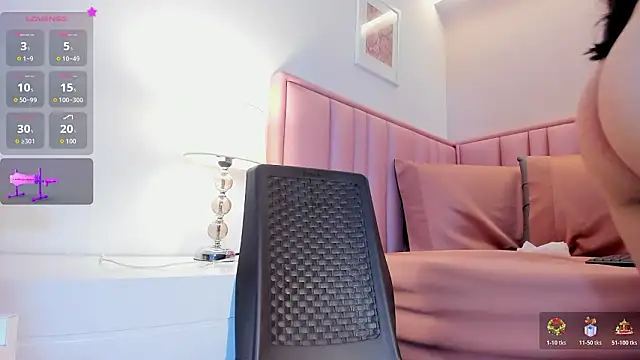 bella_nana24's cam snapshot