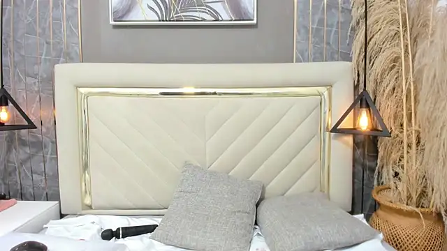 emma_evanss__'s cam snapshot