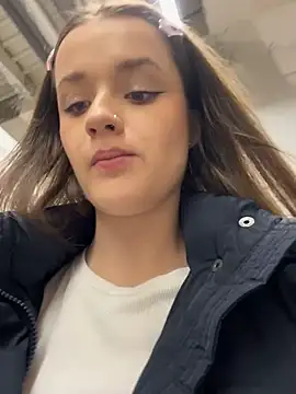 KittyQueeny live sex cam