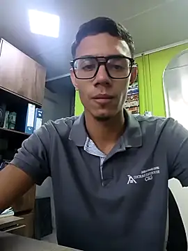 yesua28's cam snapshot