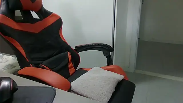 JUNINHOLEKEJR's cam snapshot