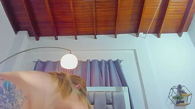 milfhorny_69's cam snapshot