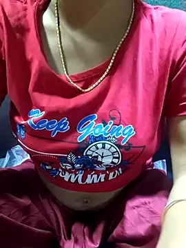 call_me_mouni099's cam snapshot