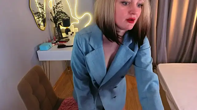 Oliiviaa_'s cam snapshot