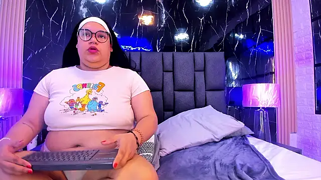 DannaAndSofi1's cam snapshot