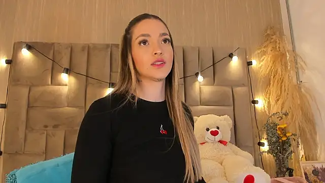 ClaradelMar's cam snapshot