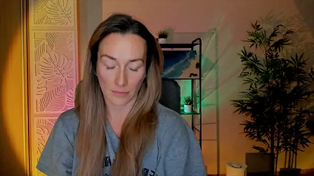 RebeccaMartinez live sex cam