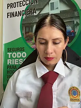 Alysson-- live sex cam