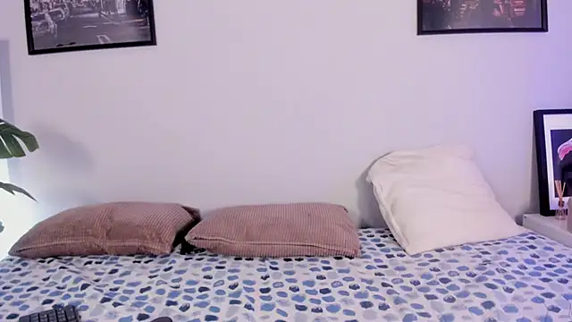 ChloeSinns_'s cam snapshot