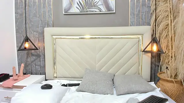 emma_evanss__'s cam snapshot