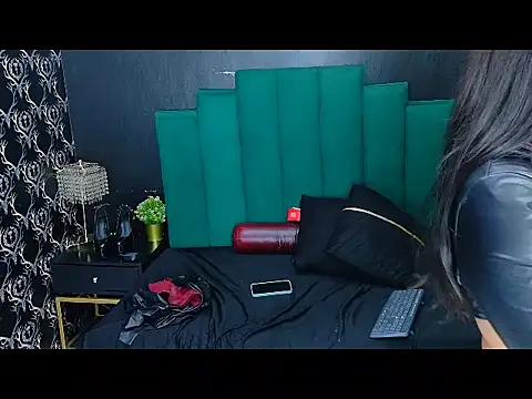 NahomiClarkX's cam snapshot