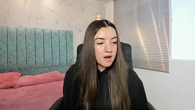 Tara_Parker's cam snapshot