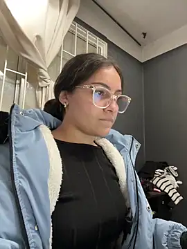 Alyha_Cortes's cam snapshot