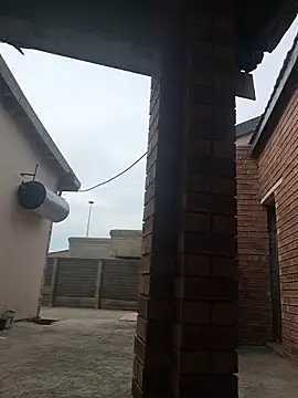 yourburget's cam snapshot