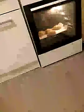 Julie9toma's cam snapshot