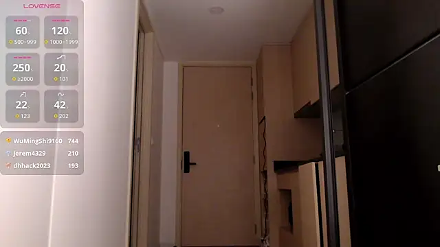 yoonipooni live sex cam