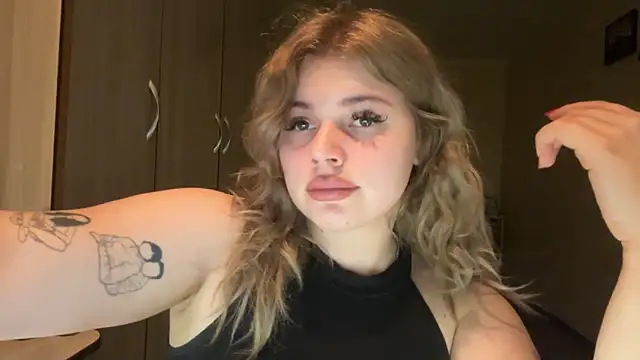 sunshinyflash's cam snapshot