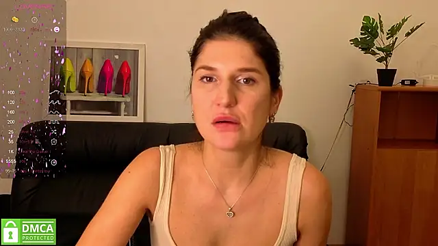 Alianna_Solo_Kisses live sex cam