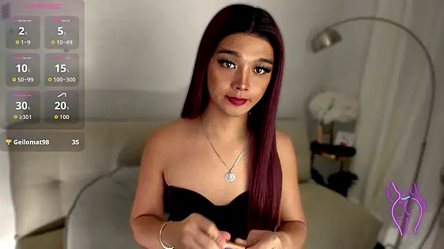 TrinityFucksYou live sex cam