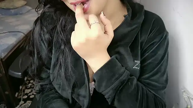 spicey_summi's cam snapshot