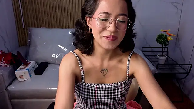 Lynn_turner's cam snapshot