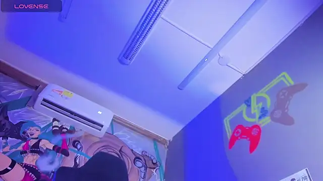 Lucio_Dewey live sex cam