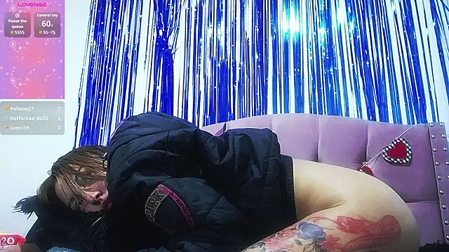 emily_cooper_pym's cam snapshot