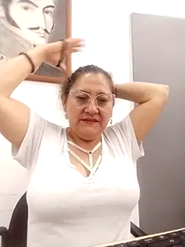 JULIETA_21-'s cam snapshot