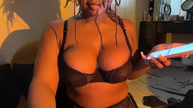 SunniSoles99's cam snapshot