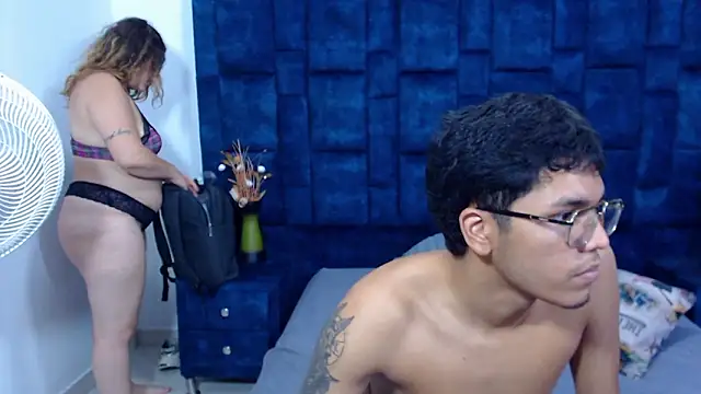 Hilary_David's cam snapshot